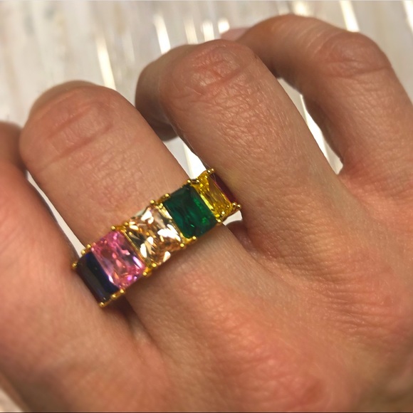 Festive Holiday Ring - Picture 3 of 8